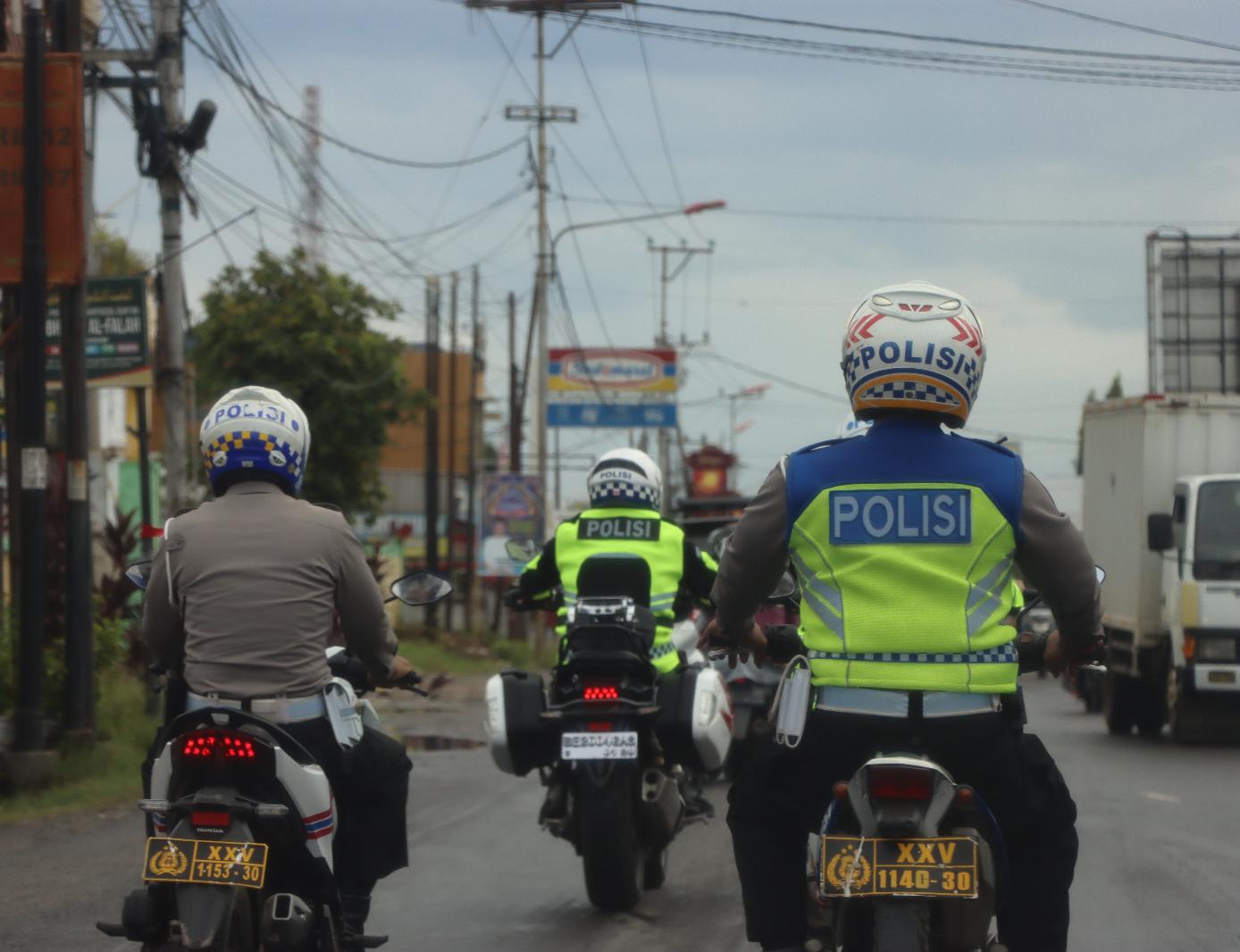 Naik Motor, Kapolres Lampung Tengah Cek Jalur dan Pos Pengamanan Jelang Lebaran 1445 H
